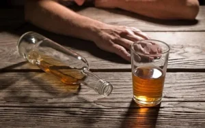 مصرف مخاطره‌آمیز الکل و کاهش عملکرد اجرایی
