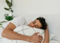A recent review examines gender disparities in sleep, circadian rhythms, and metabolism
